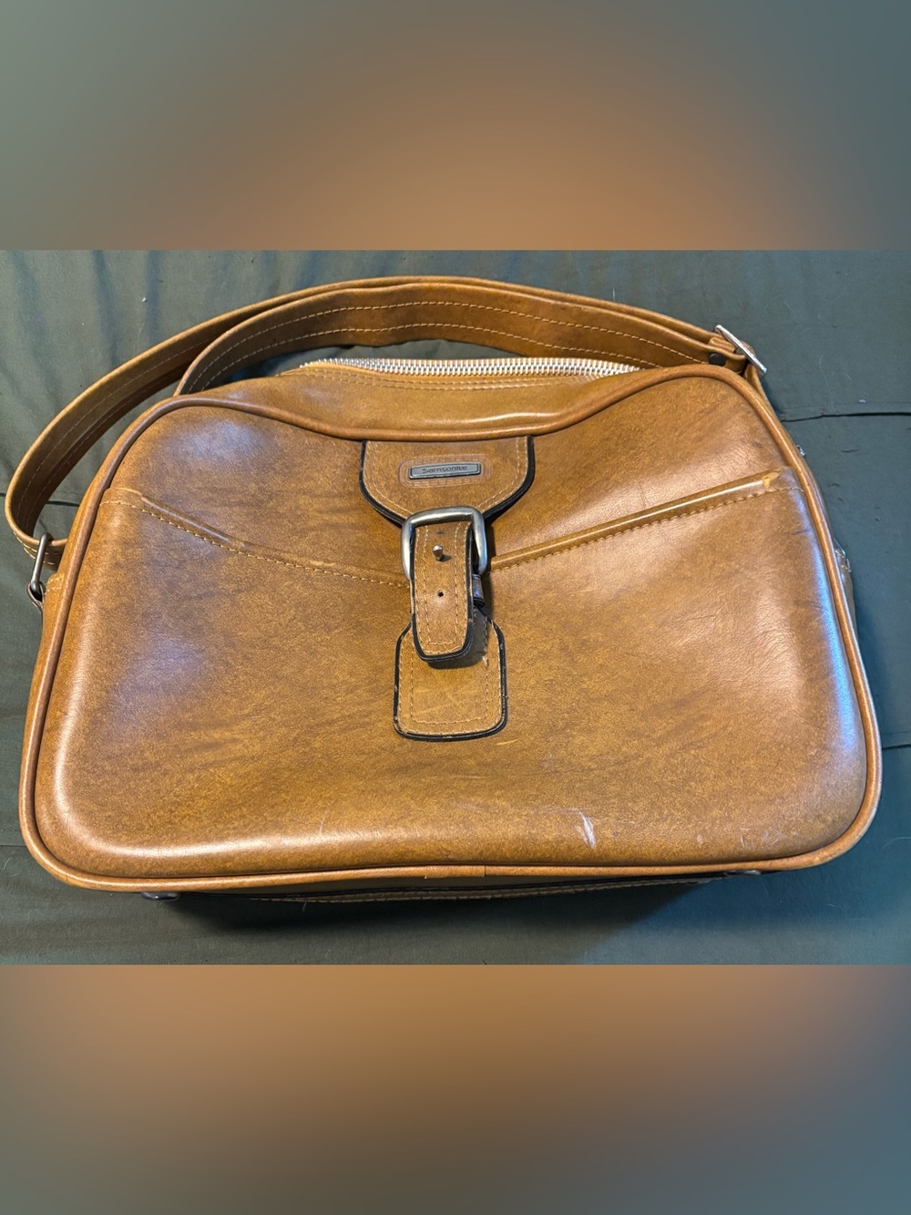 Samsonite Vintage Brown Travel Bag with Buckle Accent